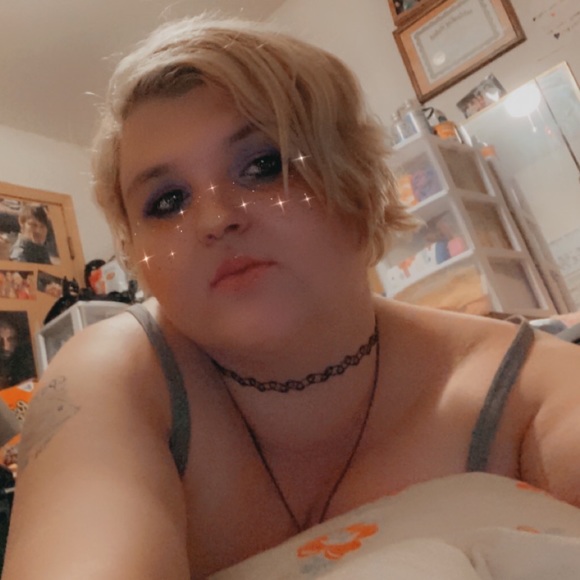 Meet your Posher, Amber - Picture 1 of 1